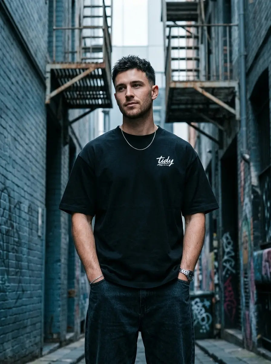 Oversized Tee White Logo lifestyle male